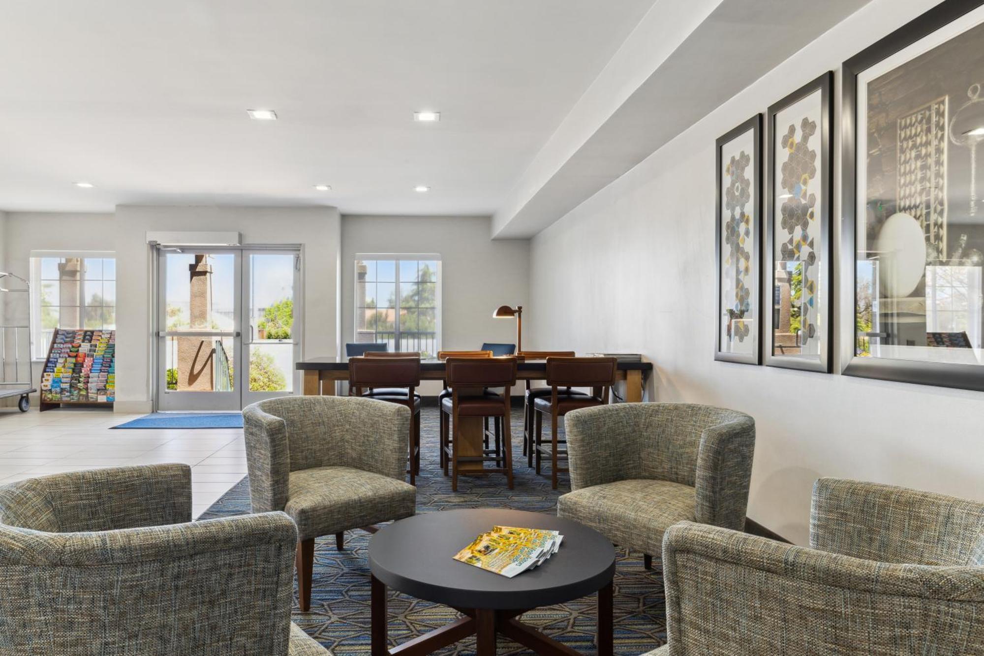 Holiday Inn Express & Suites Mountain View Silicon Valley By Ihg מראה חיצוני תמונה