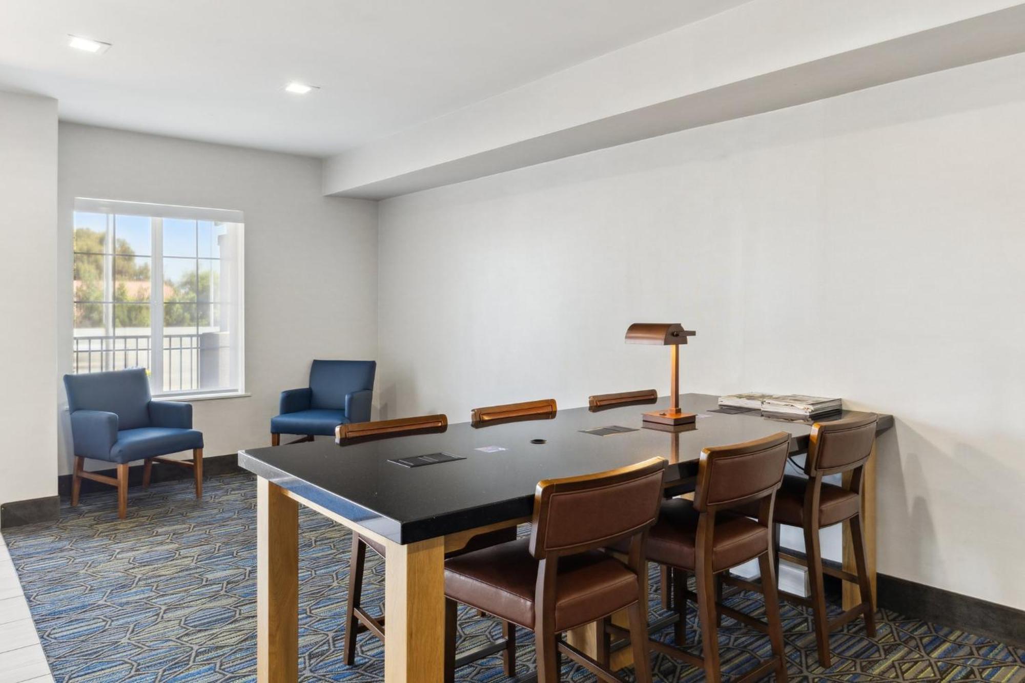 Holiday Inn Express & Suites Mountain View Silicon Valley By Ihg מראה חיצוני תמונה