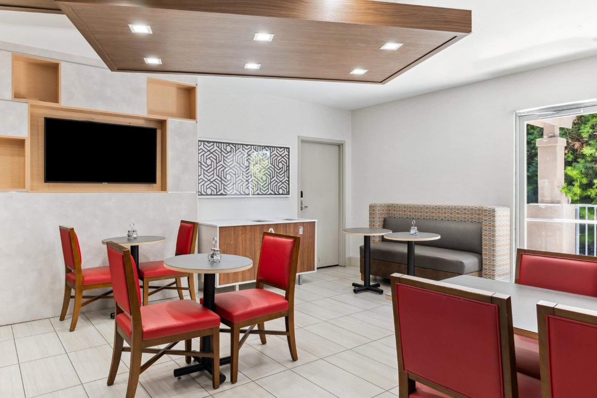 Holiday Inn Express & Suites Mountain View Silicon Valley By Ihg מראה חיצוני תמונה